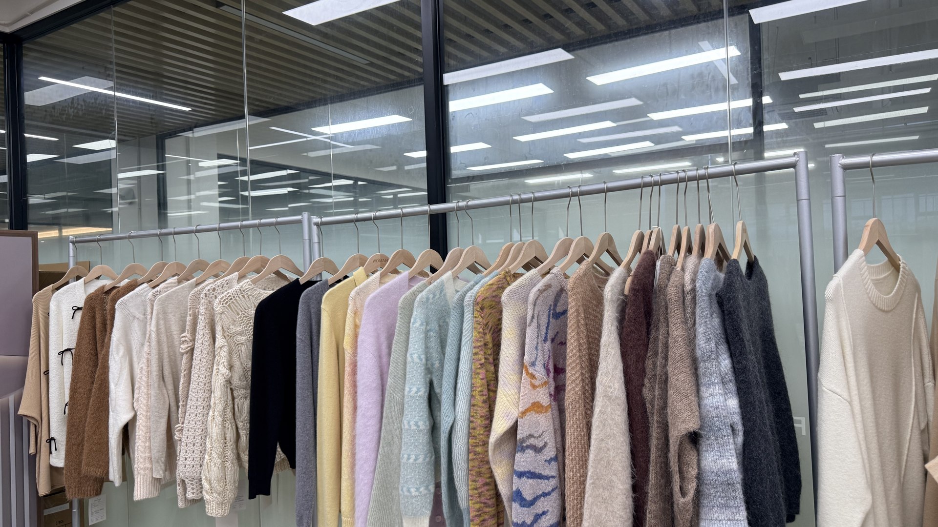 Custom knitwear manufacturing hero