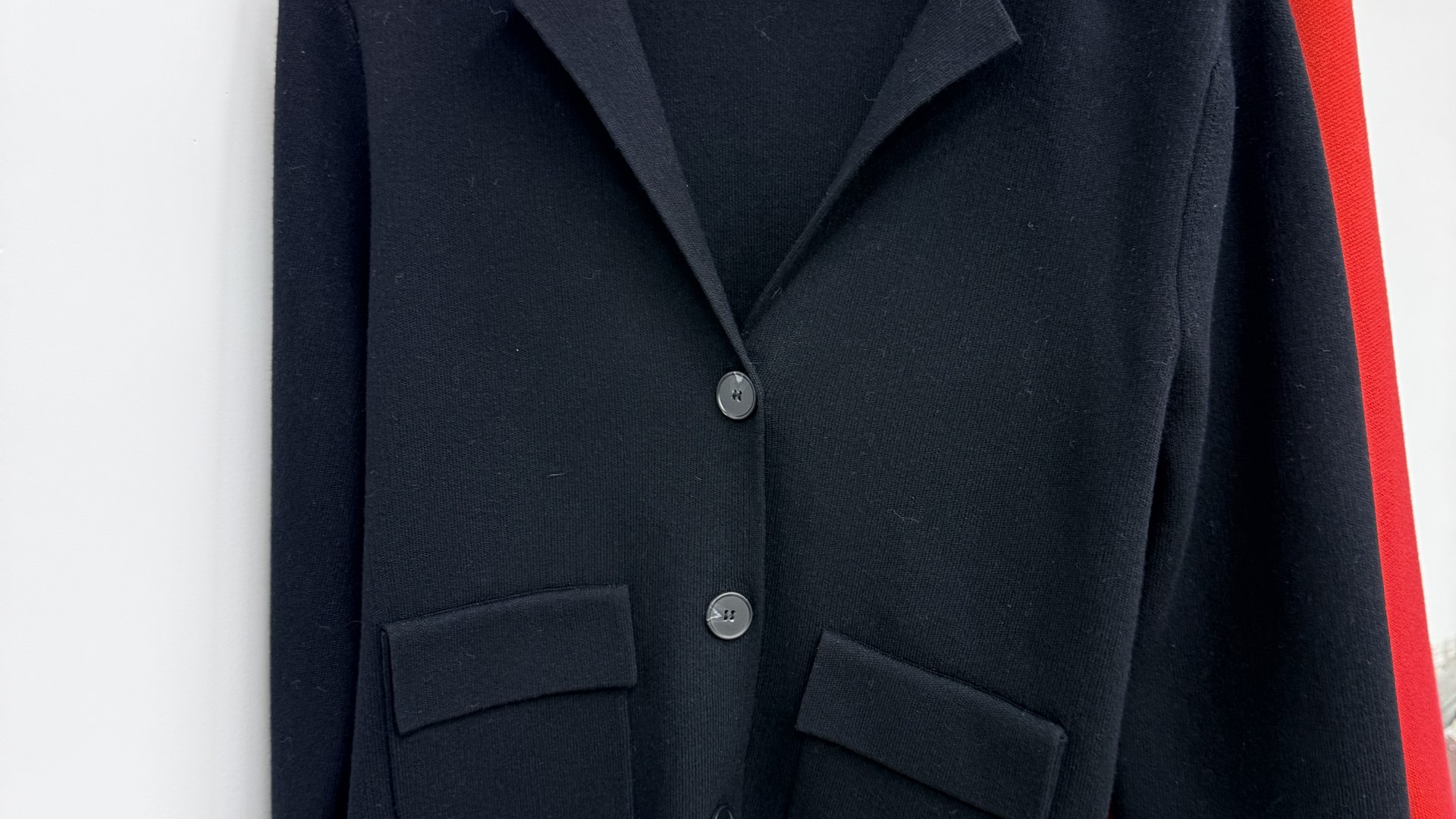 Custom knitwear manufacturing hero